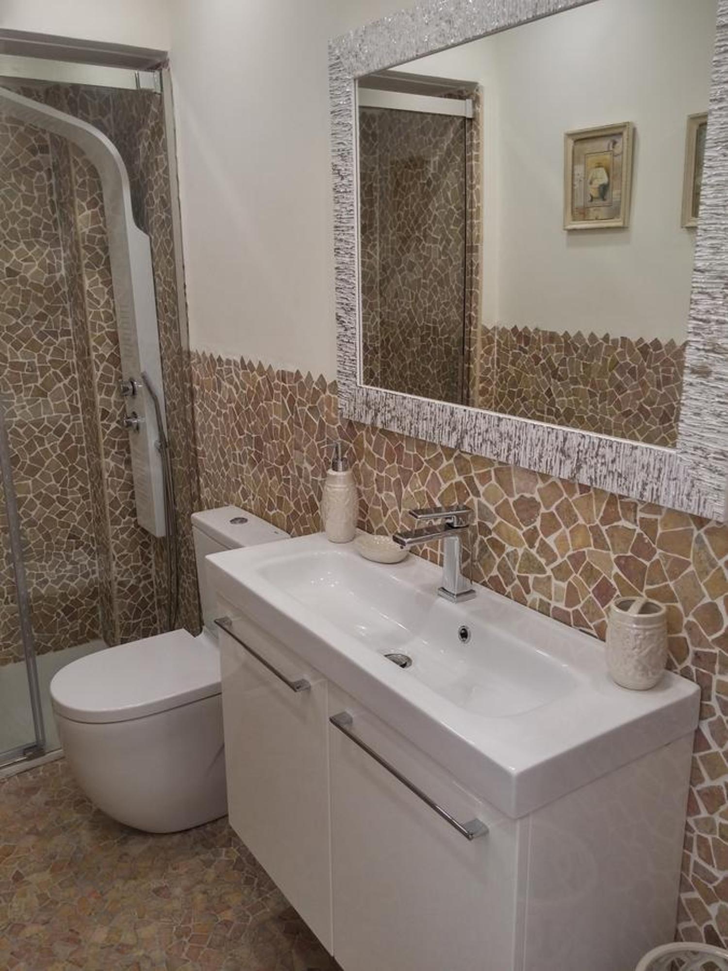 Centre Mediterranean House- 5 Bedroom, 4 Bathroom, Terrace Courtyard, Private Rooptop Pool *