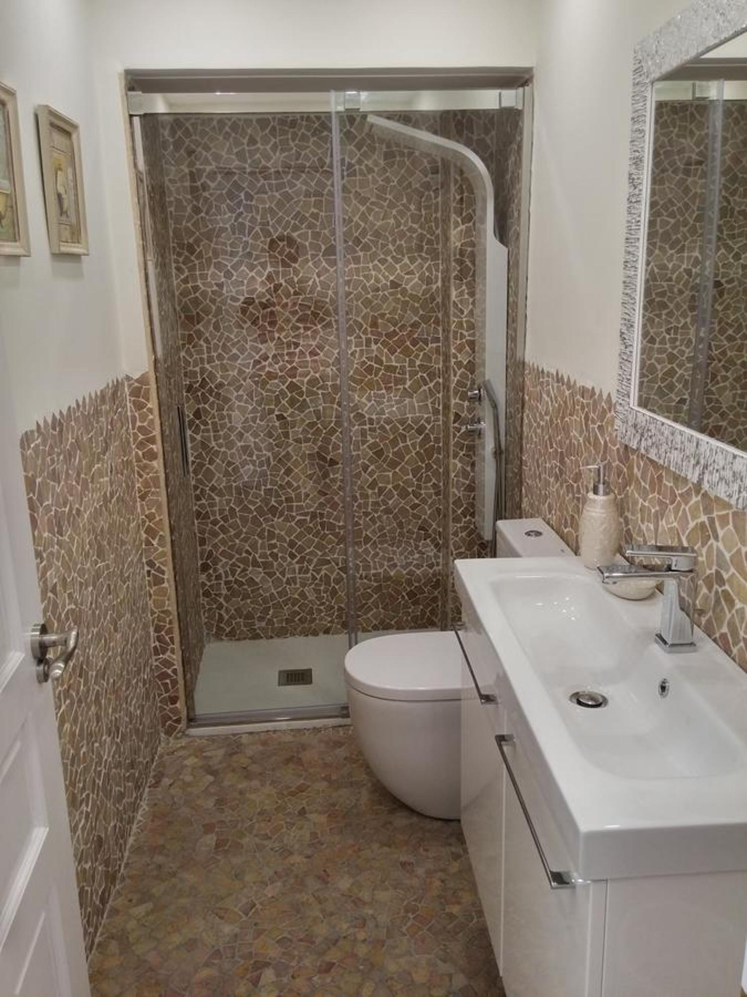 Centre Mediterranean House- 5 Bedroom, 4 Bathroom, Terrace Courtyard, Private Rooptop Pool