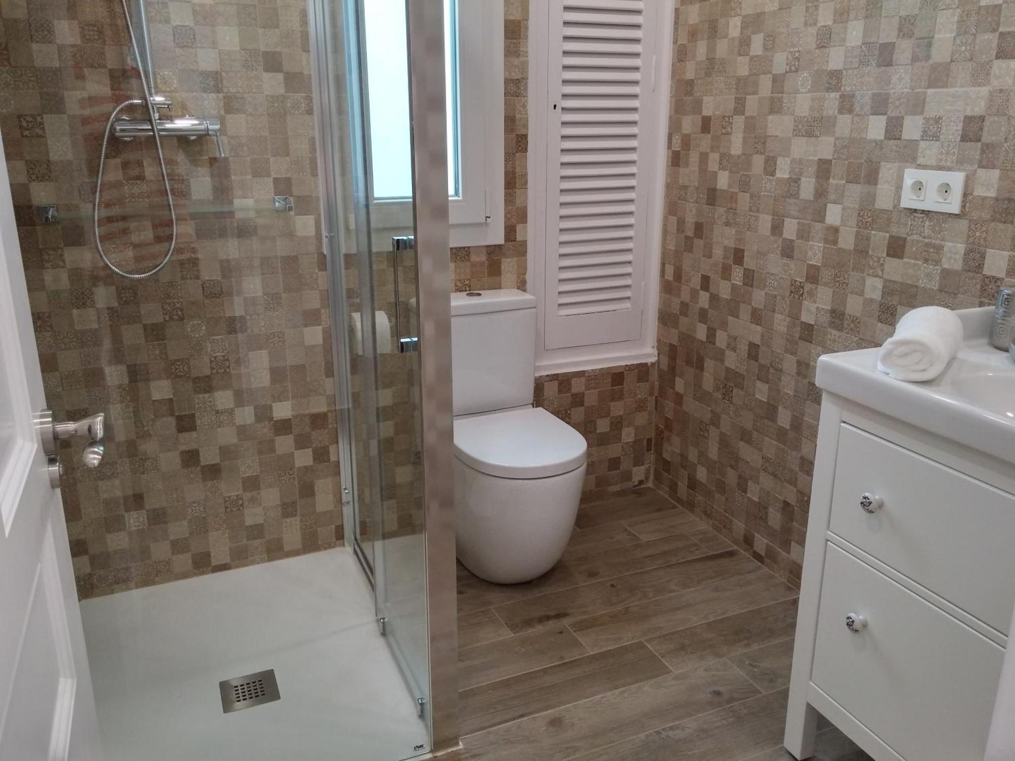 Holiday home Centre Mediterranean House- 5 Bedroom, 4 Bathroom, Terrace Courtyard, Private Rooptop Pool Sitges